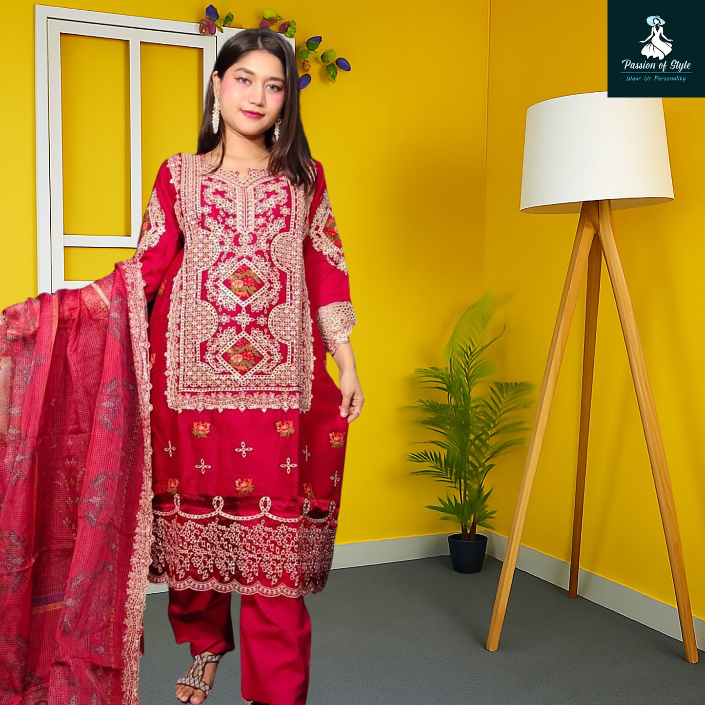 নতুন কালেকশন – পাকিস্তানী তাওয়াক্কাল ডিজাইনার বুটিক থ্রী পিছ!